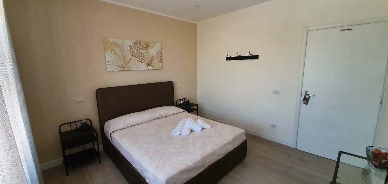 Little Rose Guest House Fiumicino 3*,